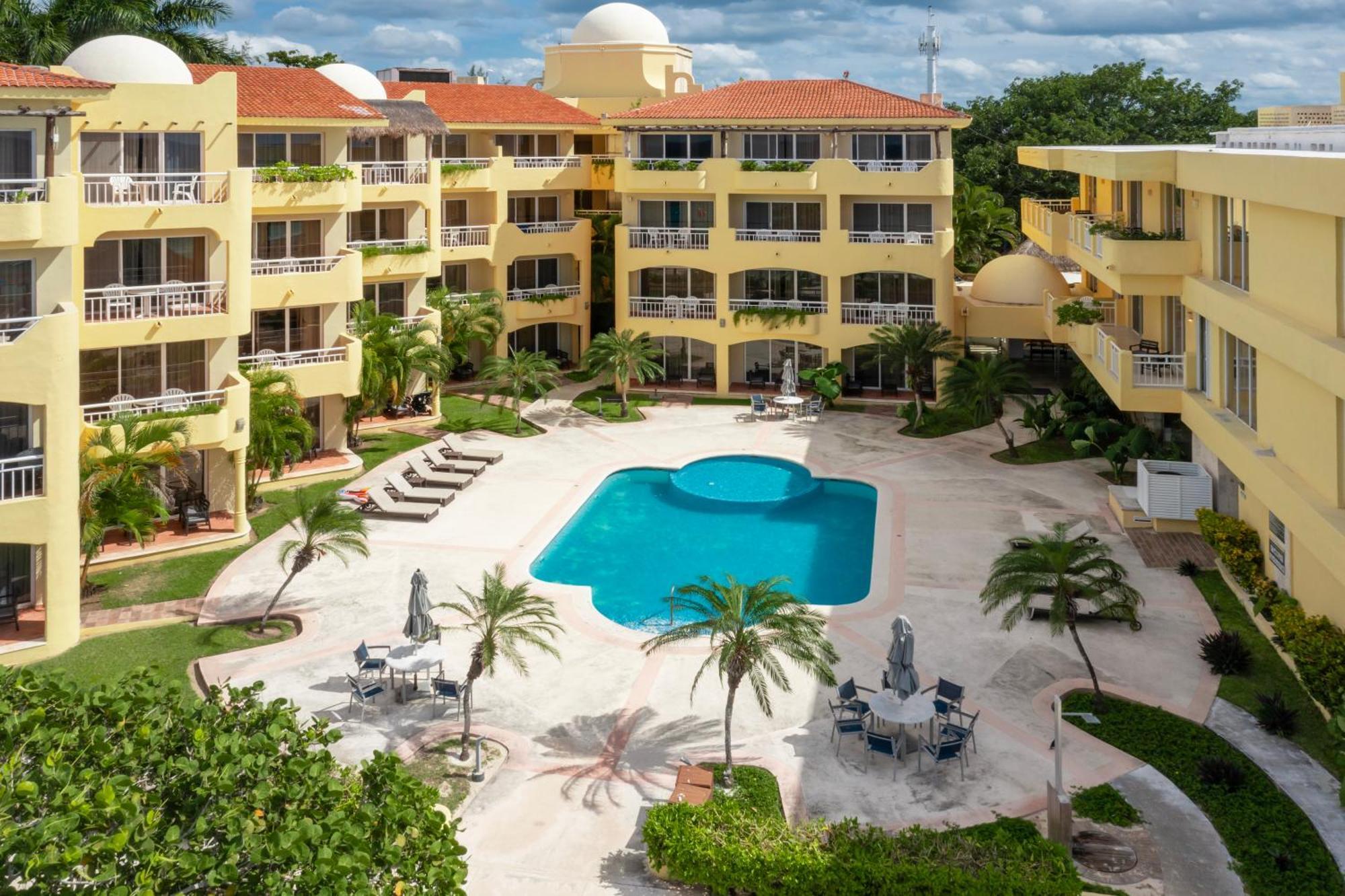 Playa Azul Cozumel Hotel Exterior photo