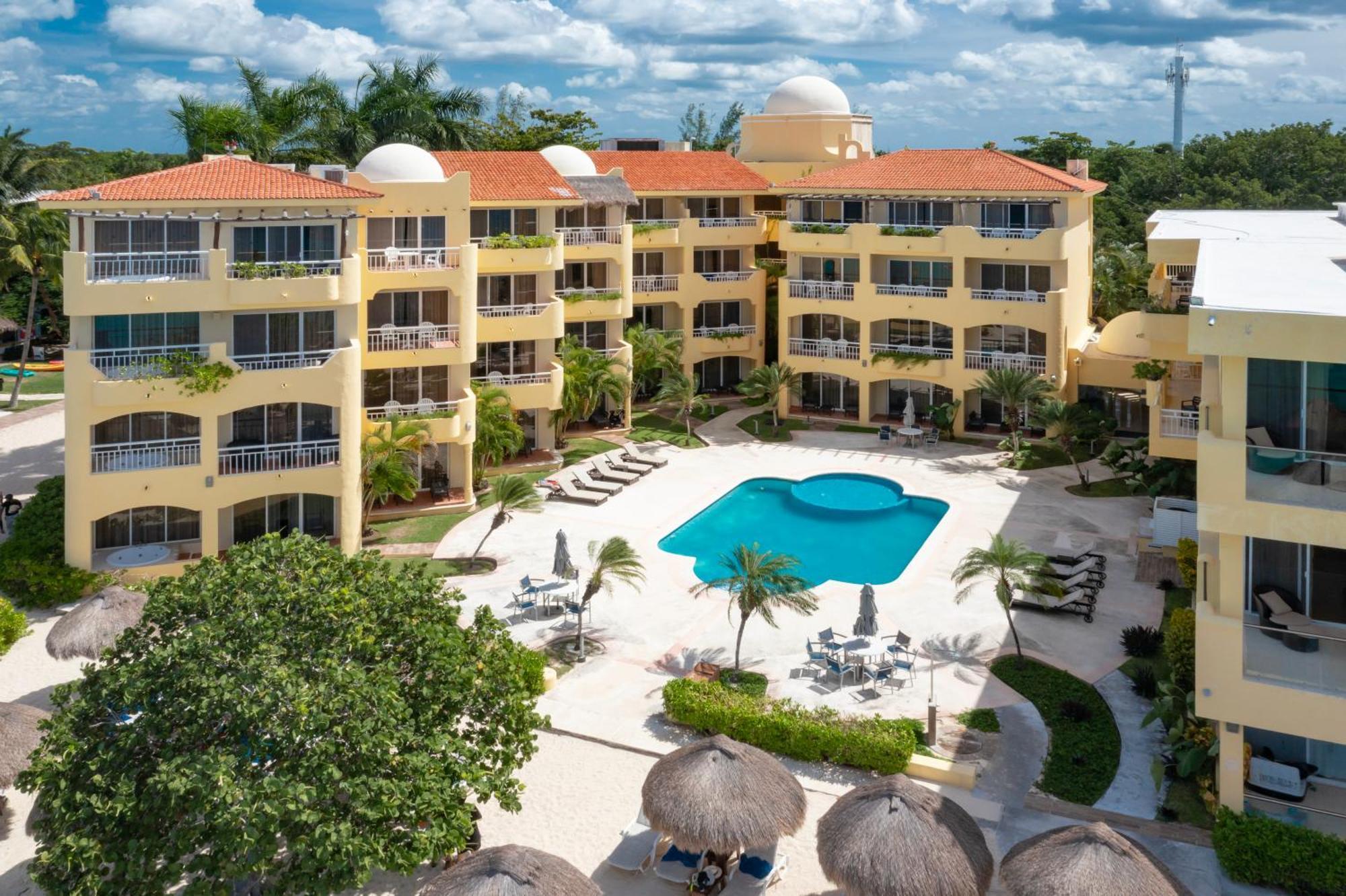 Playa Azul Cozumel Hotel Exterior photo